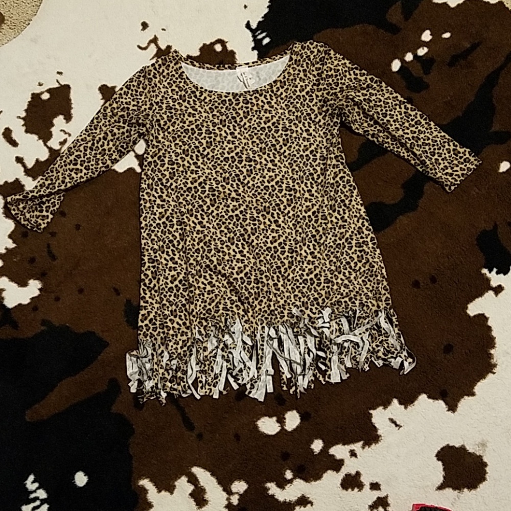Suede like leopard print top